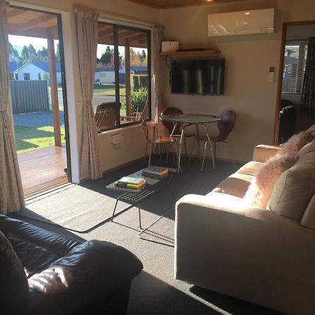 Te Anau Cottage On Govan מראה חיצוני תמונה